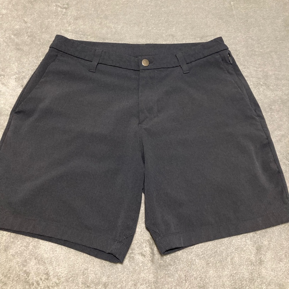 lululemon athletica Men's Black Flat Front Shorts